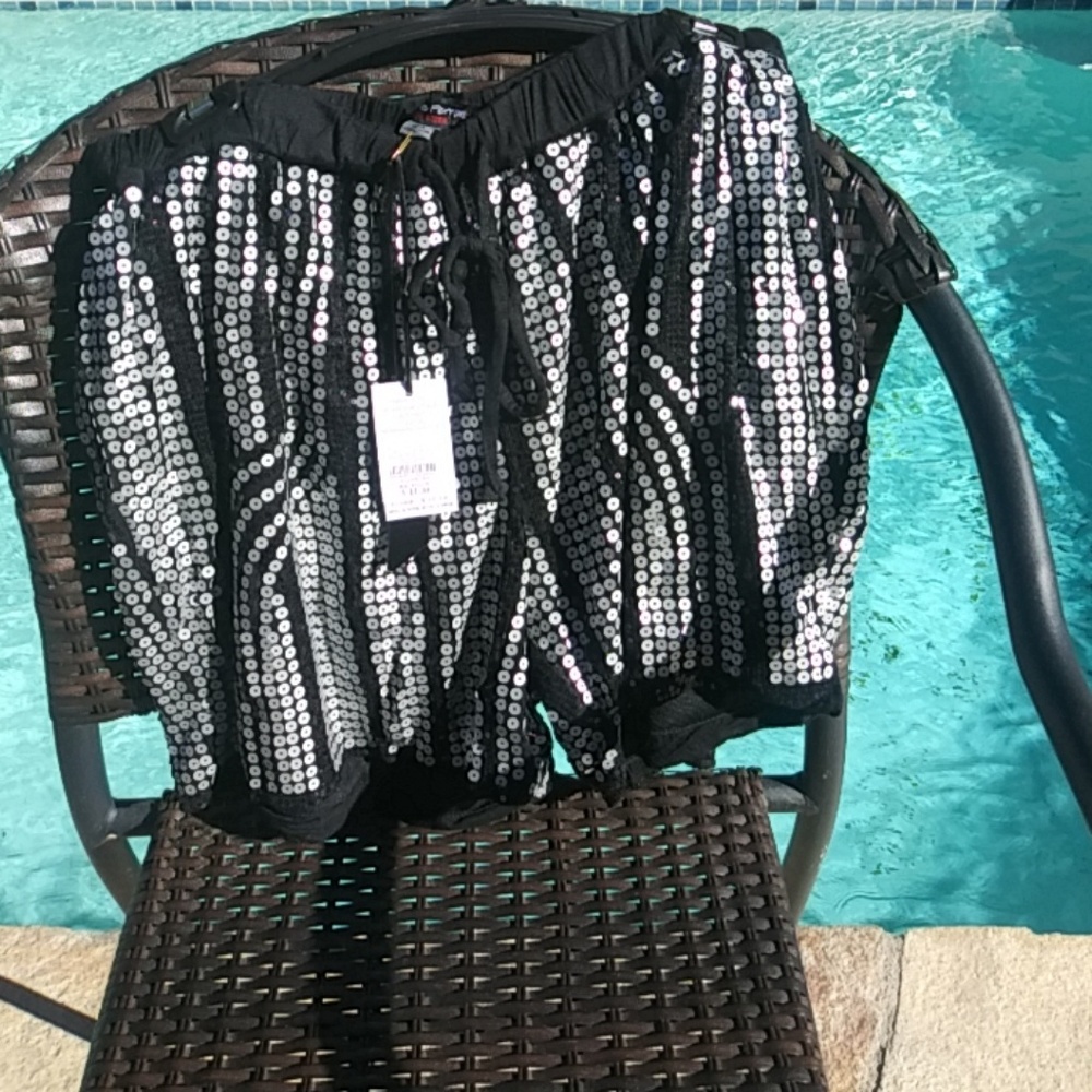 Clothing - Picture 2 of 7